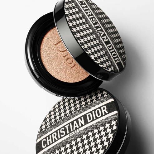Кушон DIOR FOREVER Skinglow Cushion 14 g у відтінку 0N NEUTRAL