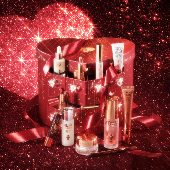 Адвент календар CHARLOTTE TILBURY Charlotte's Beauty Treasure Chest Of Love 12шт.