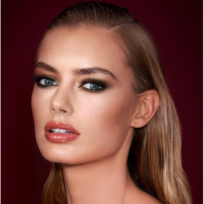 Рум'яна CHARLOTTE TILBURY Pillowtalk Cheek to Chic Blush 8g у відтінку: FIRST LOVE