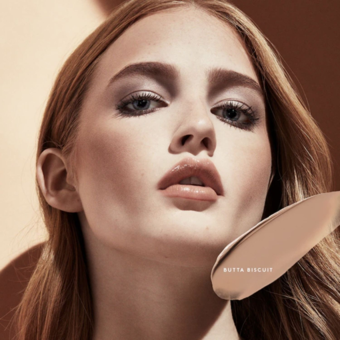 Бронзер для обличчя FENTY BEAUTY Cheeks Out Freestyle Cream Bronzer 23g у відтінку: 02 butta biscuit