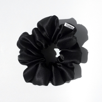 Шелковая резинка для волос Forma Store в размере М в оттенке: Черный