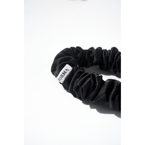 Шелковая резинка для волос Forma Store в размере S в оттенке: Черный