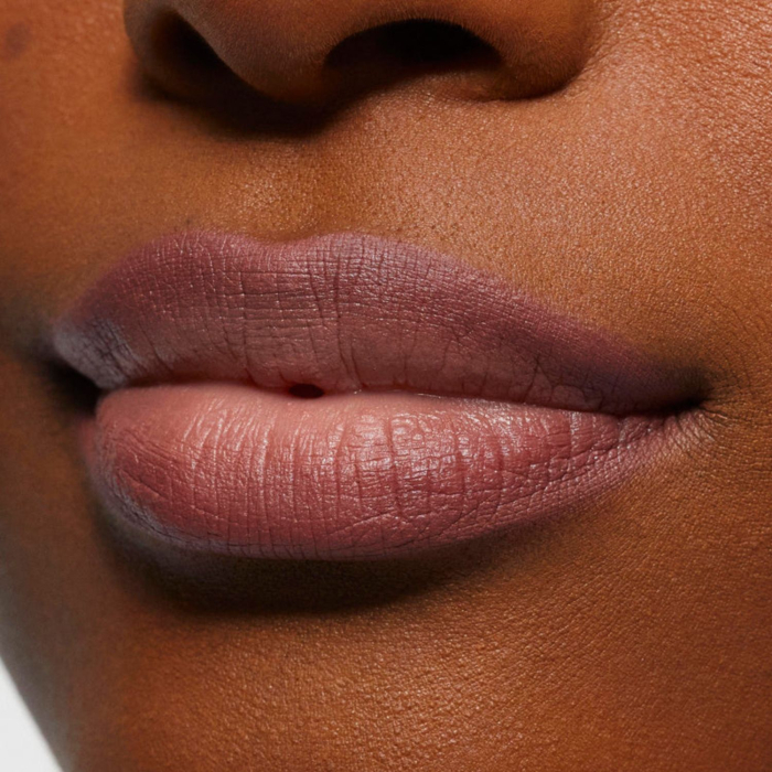 Карандаш для губ KYLIE Lip Liner Pencil 1.14g в оттенке: comes naturally