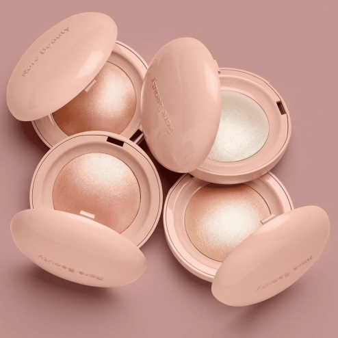 Хайлайтер для обличчя RARE BEAUTY Silky Touch Highlighter 2.8g у відтінку: Exhilarate