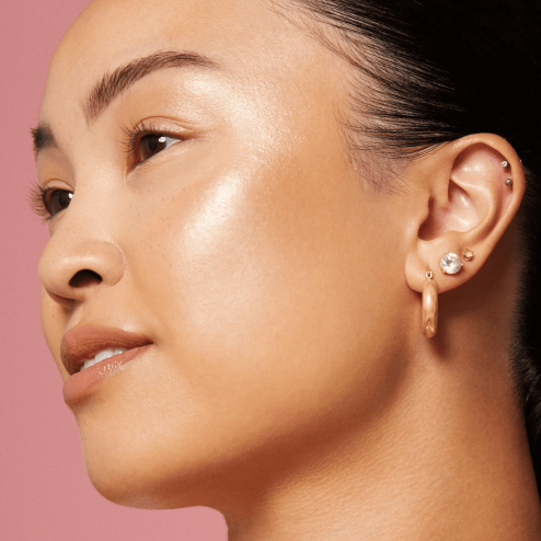 Хайлайтер для обличчя RARE BEAUTY Silky Touch Highlighter 2.8g у відтінку: Exhilarate