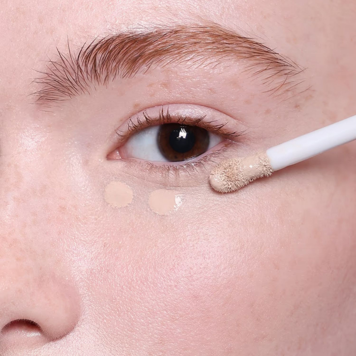 Консилер для обличчя REFY Hydrating serum based brightening concealer 4.5ml у відтінку: 03