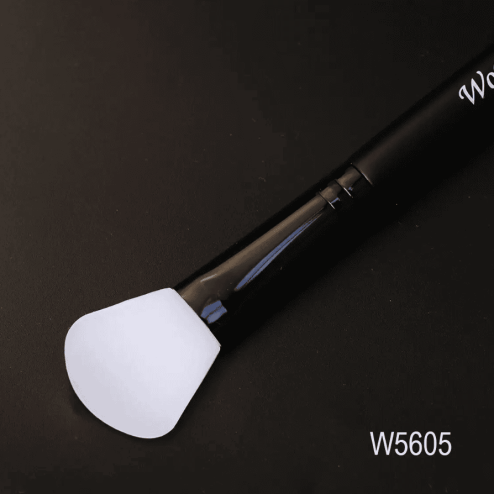 Кисточка для нанесения кремовых и жирных текстур (силикон) WOBS W5605