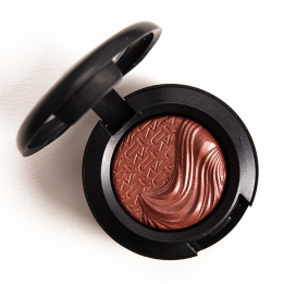 MAC Одинарна тінь у відтінку: Amorous Alloy