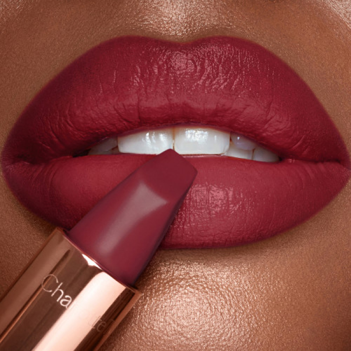 Помада Charlotte Tilbury LIMITED EDITION K-ROMANCE Matte Revolution Lipstick 3.5g 
