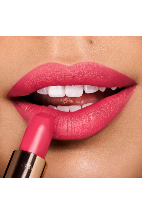Помада Charlotte Tilbury Matte Revolution Lipstick у відтінку LOST CHERRY 3.5g