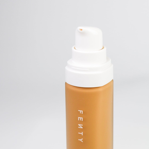 Тональный крем Fenty Beauty PRO FILT'R Soft Matte Longwear Foundation 260 (без коробки)