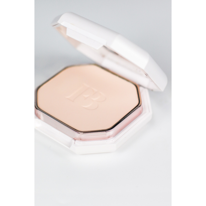FENTY BEAUTY Пресована пудра у відтінку: 105