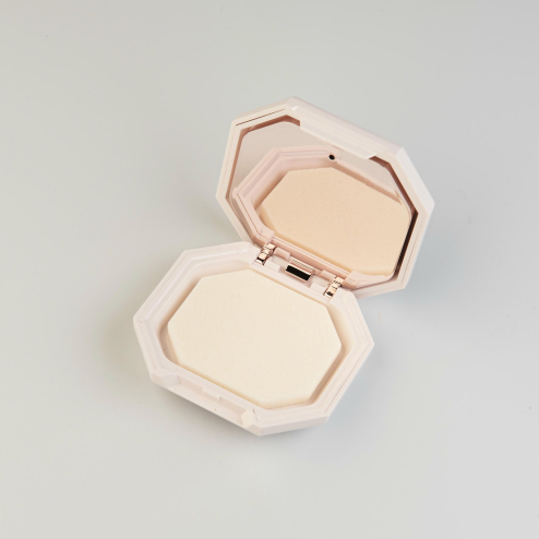 FENTY BEAUTY Пресована пудра у відтінку: 140