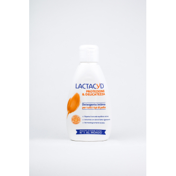 Средство для интимной гигиены Деликатная защита Lactacyd Detergente Intimo Protezione & Delicatezza 