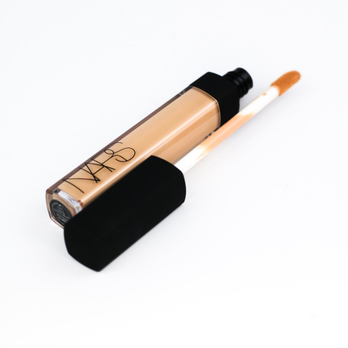 NARS Консилер під очі у відтінку: LIGHT 2.6 VAFE CON LECHE