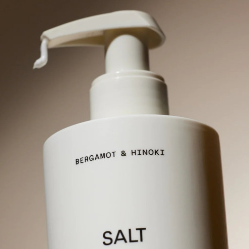 Увлажняющий лосьон для тела с ароматом бергамота и хиноки SALT & STONE, 260 ml