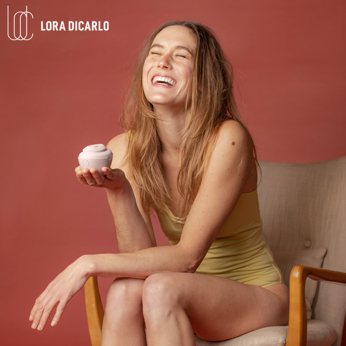 Повітряно-хвильовий стимулятор клітора Baci  Lora DiCarlo (США)