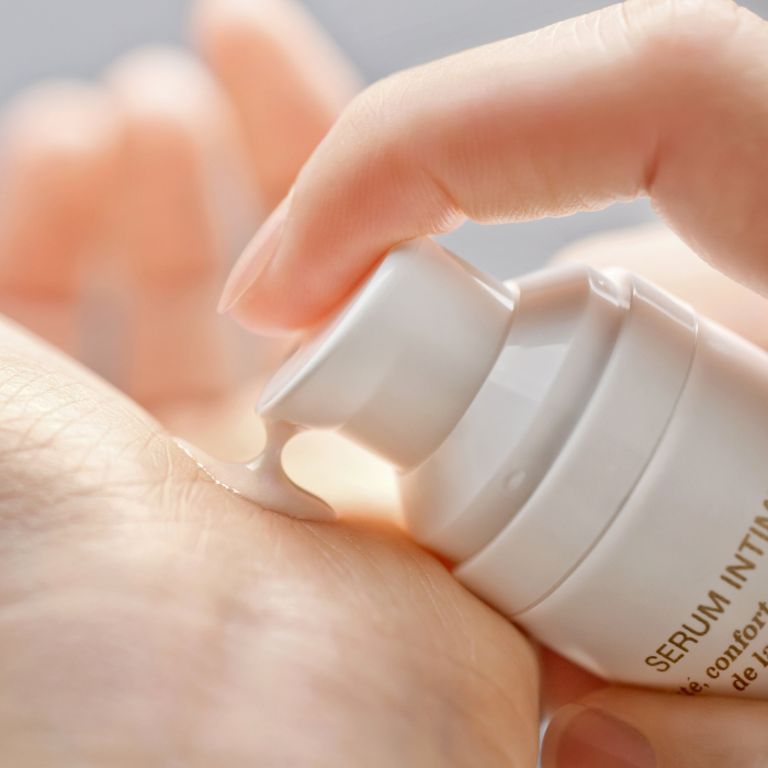 Сиворотка для догляду  за інтимною зоною V-Serum  YESforLOV (Франція)
