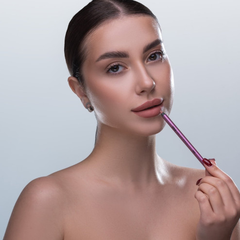 Гелевый карандаш для губ ZOLA Gel Lip Pencil в оттенке: 102 Nude Blush